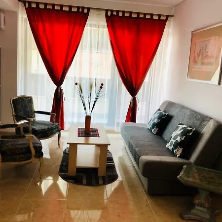 Apartament Adina *