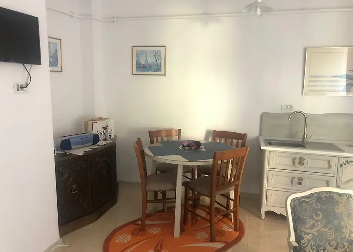 Adina Apartment Mamaia